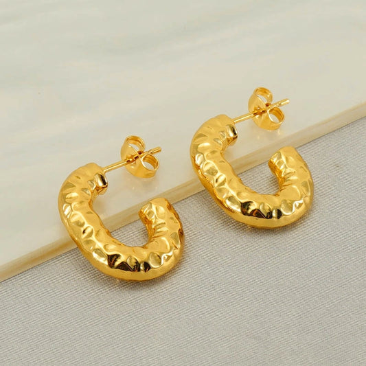 Pendientes elegantes de acero inoxidable chapado en oro de 18K